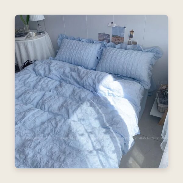 Ruffled Seersucker Bedding Set